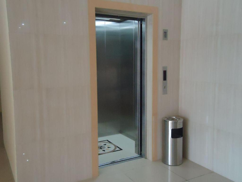 Hotel Makmur Tarakan Exterior photo