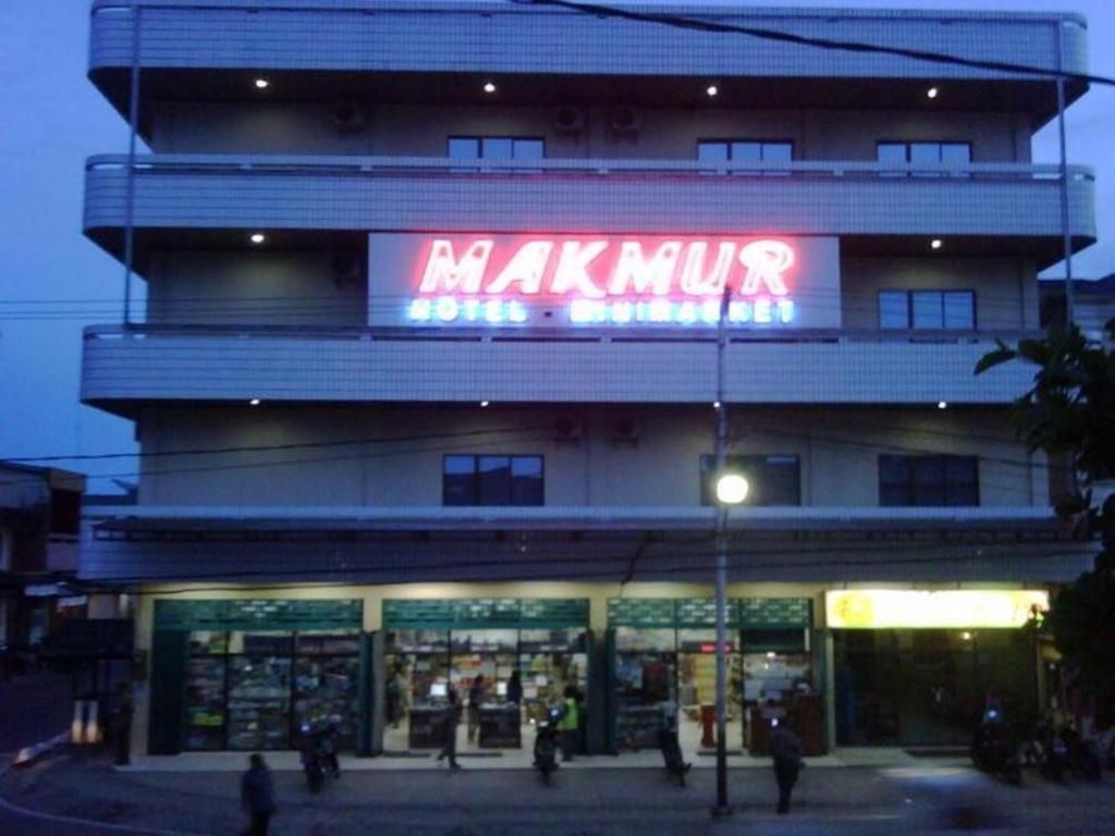Hotel Makmur Tarakan Exterior photo